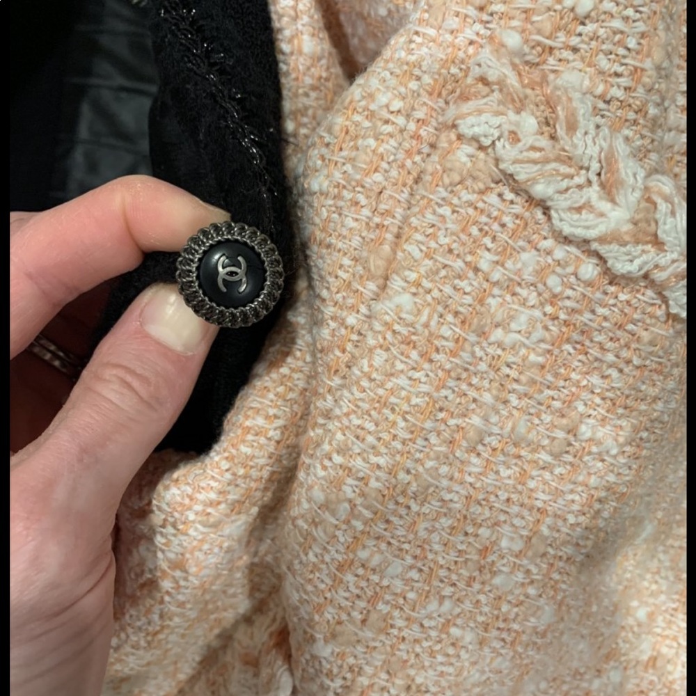 ISO: Chanel button- 2008 Fall, 08A
